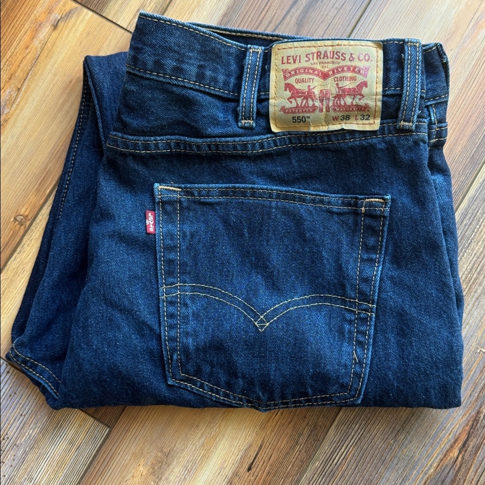 Levi’s 550 Relaxed Fit Jeans Mens 38x32 Dark Wash Straight Leg Denim - Picture 3 of 3